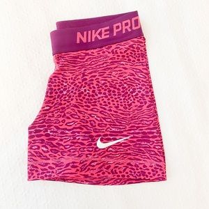 Perfect Pink Nike Pros!